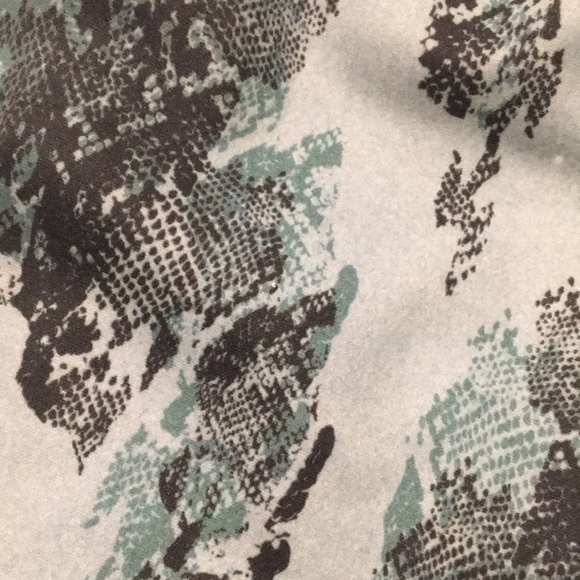 EVCR Snake Print Crop High Waist Leggings Size S - Picture 3 of 8